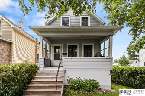 857 S 28th St, Omaha, NE 68105