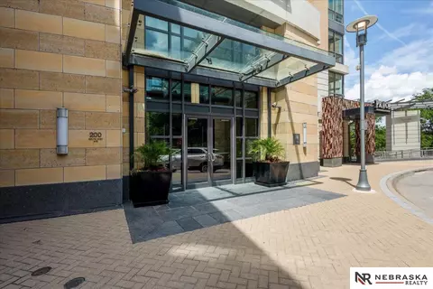 200 S 31st Ave #4502, Omaha, NE 68131