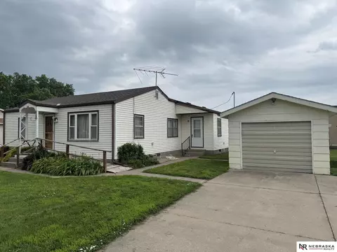 128 S Elm St, Wahoo, NE 68066