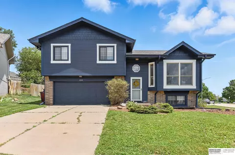 3114 Daisy Cir, Bellevue, NE 68123