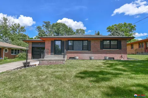 1210 S 44th St, Lincoln, NE 68510
