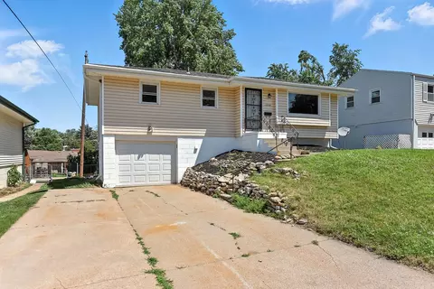 12230 T St, Omaha, NE 68137