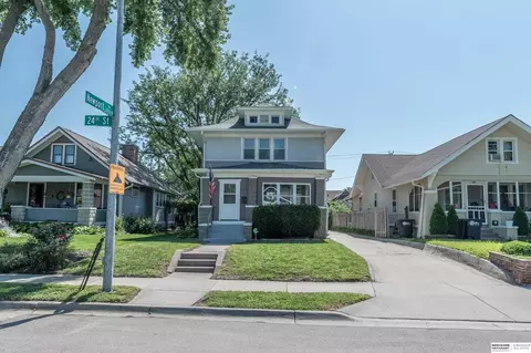 6551 N 24th St, Omaha, NE 68112