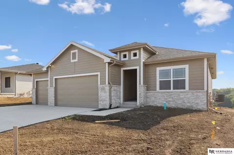 11711 S 119th St, Papillion, NE 68046