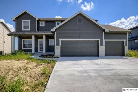11711 S 123rd Ave, Papillion, NE 68046