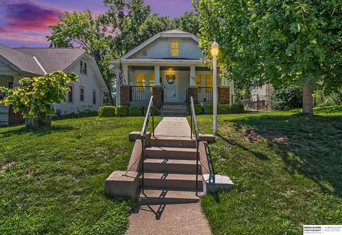 1422 S 52nd St, Omaha, NE 68106