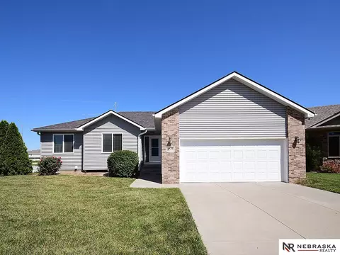 1420 Blanca Dr, Lincoln, NE 68521