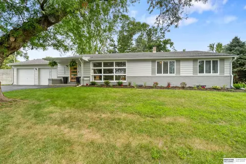 1133 S 96th St, Omaha, NE 68124