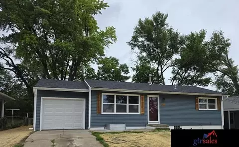 4522 Crown Point Ave, Omaha, NE 68104