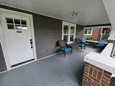 Exterior - 820 Elk St, Beatrice, NE 68310 photo 2 of 2