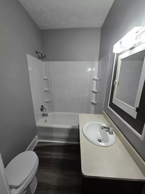 Bath - 820 Elk St, Beatrice, NE 68310 photo 1 of 2
