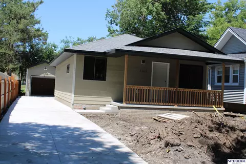 1365 Chautauqua Ave, Lincoln, NE 68510