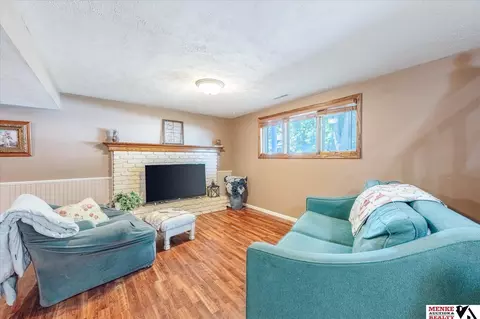 Living - 401 Maple Dr, Treynor, IA 51575 photo 3 of 3