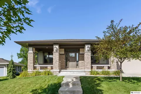 6919 Wildrye Rd, Lincoln, NE 68521