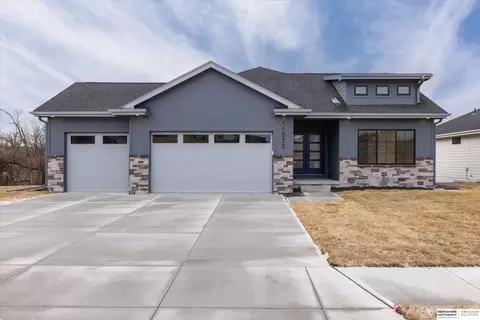 11052 N 173rd St, Bennington, NE 68007