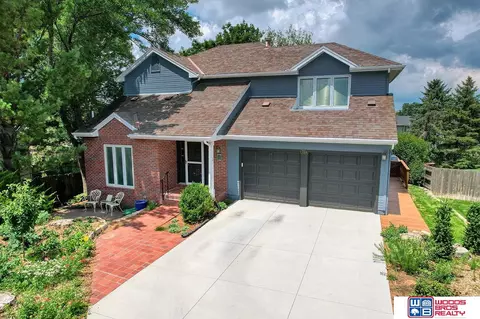 7324 Skyhawk Cir, Lincoln, NE 68506