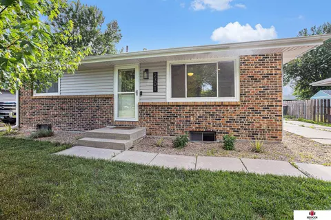 2301 SW 13th St, Lincoln, NE 68522