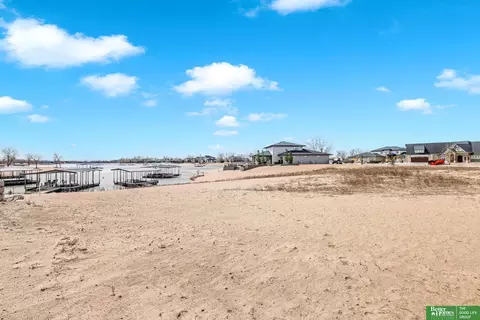 627 Kingfisher Cir, Ashland, NE 68003