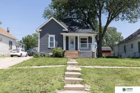 1310 N Iowa Ave, York, NE 68467