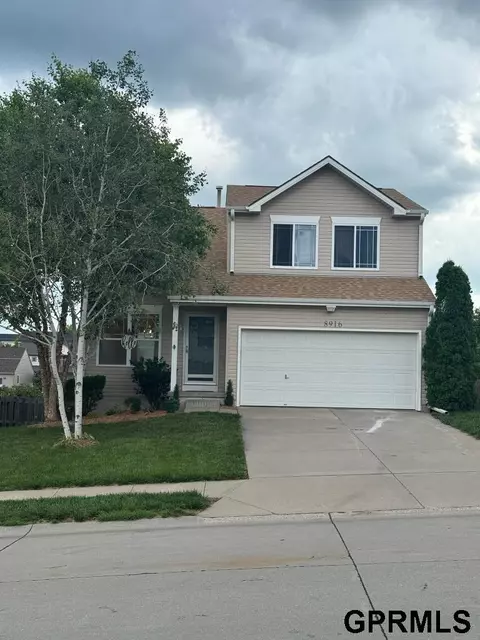 8916 N 155th St, Bennington, NE 68007