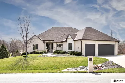 3400 Firethorn Ter, Lincoln, NE 68520
