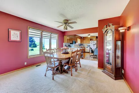 Dining - 2311 20 Rd, Gresham, NE 68367 photo 1 of 5