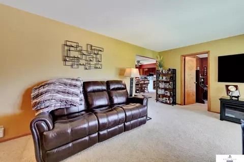 Living - 2311 20 Rd, Gresham, NE 68367 photo 4 of 6