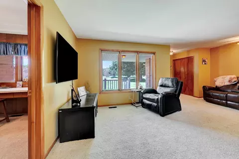 Living - 2311 20 Rd, Gresham, NE 68367 photo 3 of 6