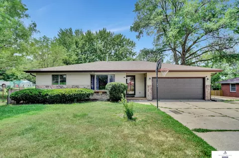 3735 S Folsom St, Lincoln, NE 68522