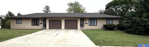 1910-1912 S 5th Ave, Beatrice, NE 68310