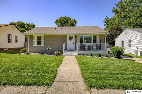 1007 W 8th St, Wahoo, NE 68066