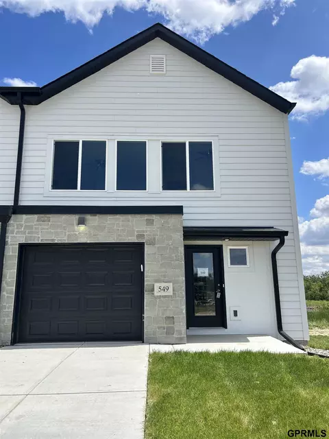 549 W Corsac Rd, Lincoln, NE 68523