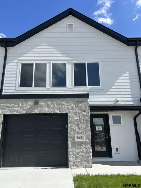 545 W Corsac Rd, Lincoln, NE 68523