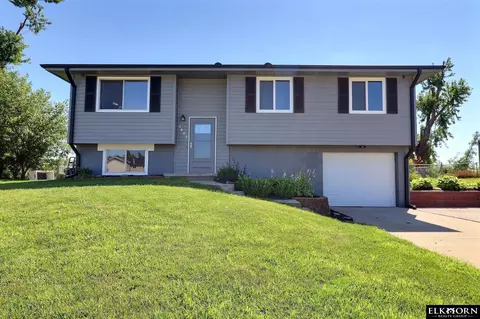 3802 Appaloosa Dr, Elkhorn, NE 68022