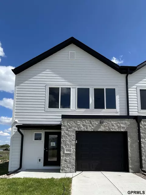 533 W Corsac Rd, Lincoln, NE 68523