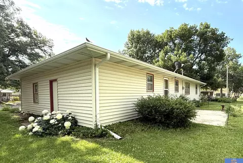 617 N 18th St, Beatrice, NE 68310 photo 8