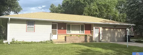 617 N 18th St, Beatrice, NE 68310