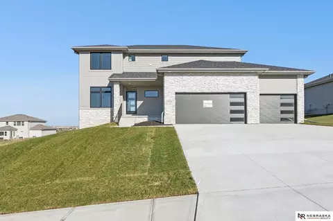 17110 Cora St, Bennington, NE 68007