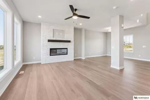 11212 N 172 St, Bennington, NE 68007 photo 5