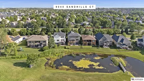 9040 Sandhills Ct, Lincoln, NE 68526