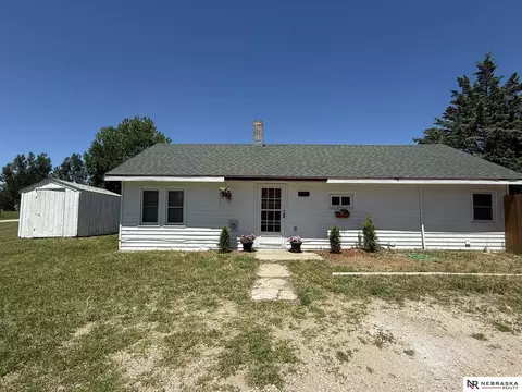 1008 W 2nd St, Valentine, NE 69201