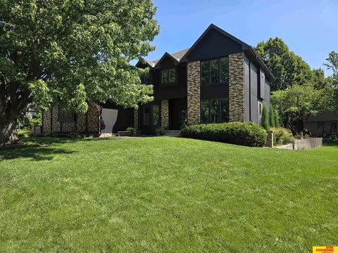 1325 N 127th Ave, Omaha, NE 68154