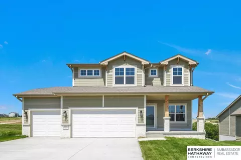 10304 S 110th Ave, Papillion, NE 68046