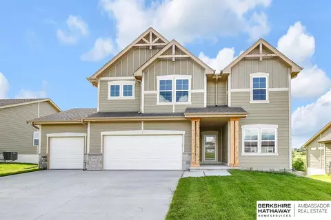 10206 S 110th Ave, Papillion, NE 68046