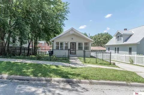 3320 N 55 St, Omaha, NE 68104