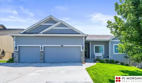 8165 S 188 St, Omaha, NE 68136
