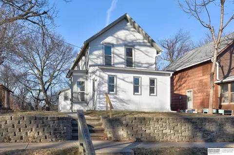 412 S 1st St, Plattsmouth, NE 68048