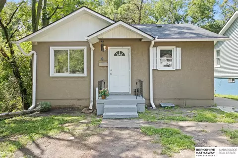 3701 Bedford Ave, Omaha, NE 68111