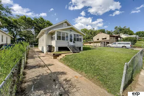 4510 Larimore Ave, Omaha, NE 68104