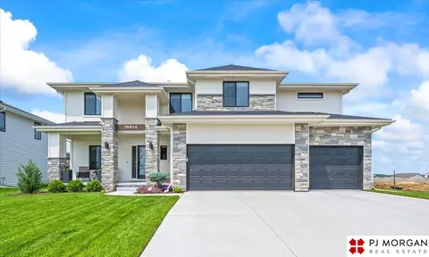 10914 N 171st St, Bennington, NE 68007